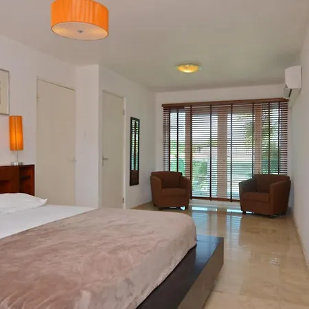 Private 7Br Luxury Villa And Pool Walk To Palm Beach